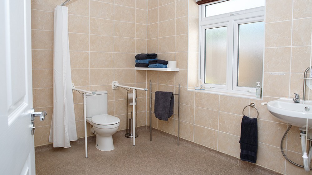 OUR BENCH – ACCESSIBLE HOLIDAY COTTAGES — miniature 14