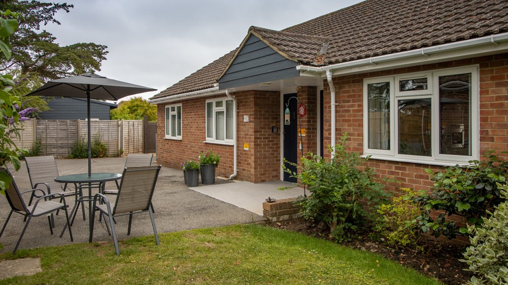 OUR BENCH – ACCESSIBLE HOLIDAY COTTAGES — miniature 2