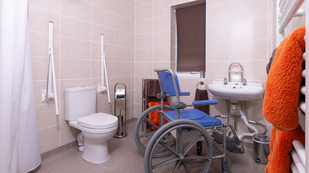OUR BENCH – ACCESSIBLE HOLIDAY COTTAGES — miniature 12