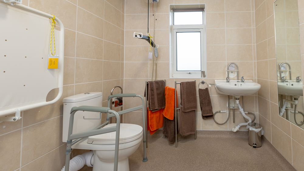 OUR BENCH – ACCESSIBLE HOLIDAY COTTAGES — miniature 15